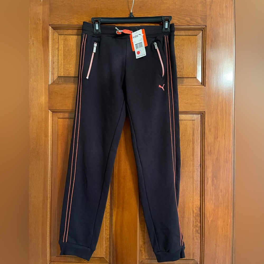 ***NWT*** Kids Puma sweatpants.